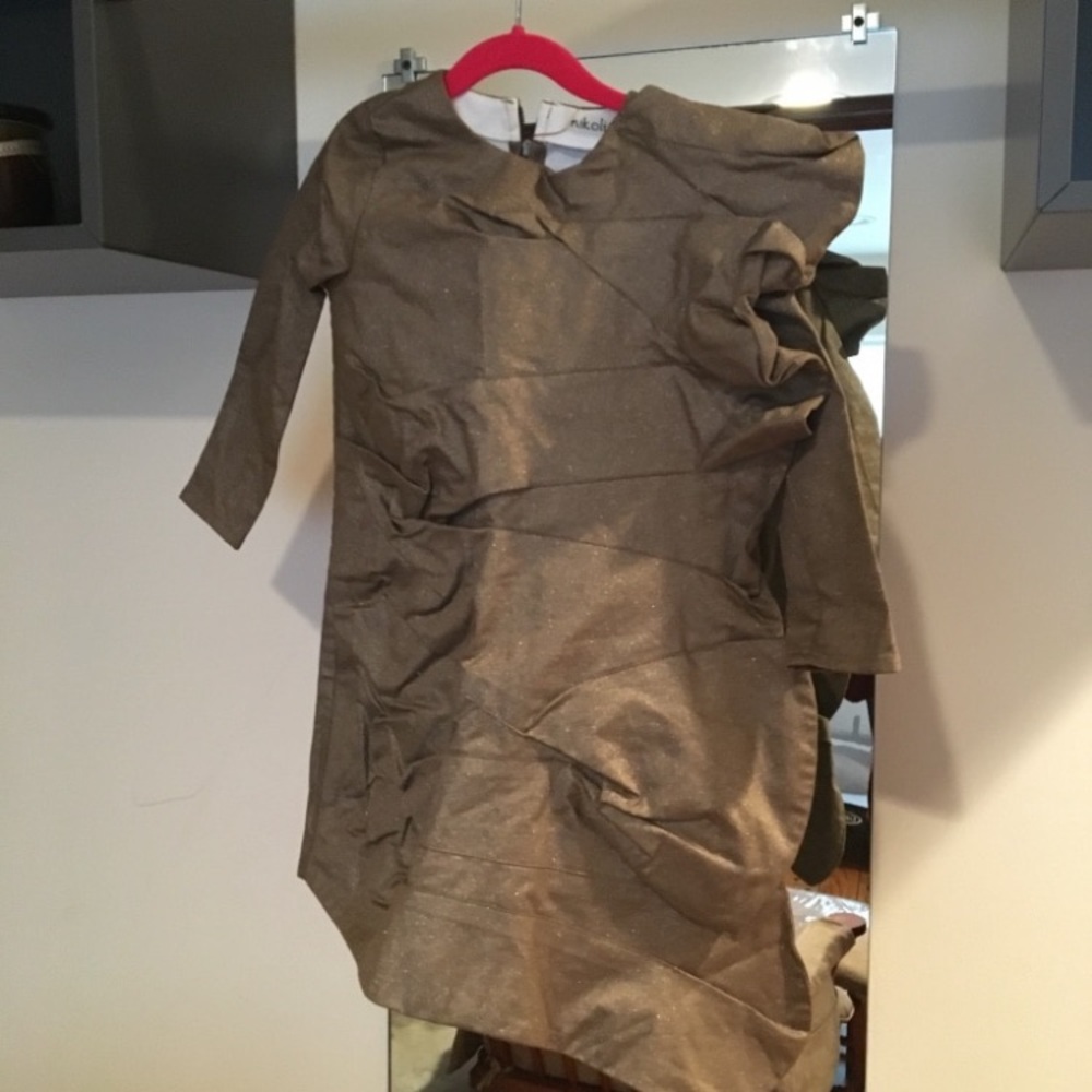 Gorgeous gold Nikolia dresses!